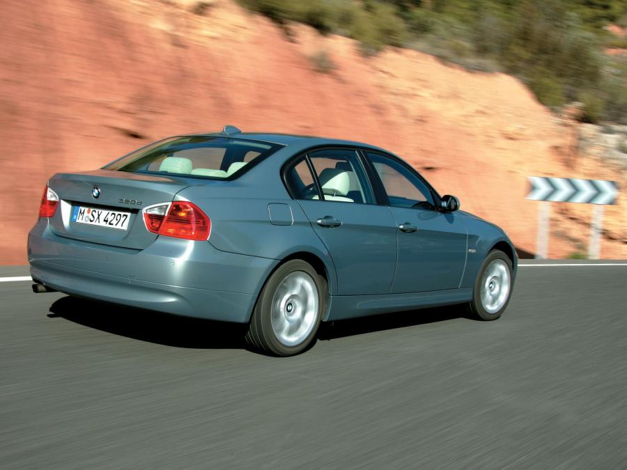  BMW 320d Sedan 2005 года  (фото 3 из 16)